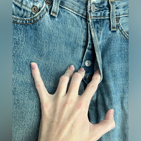 Reformation Repurposed Levi’s - Picture 7 of 12